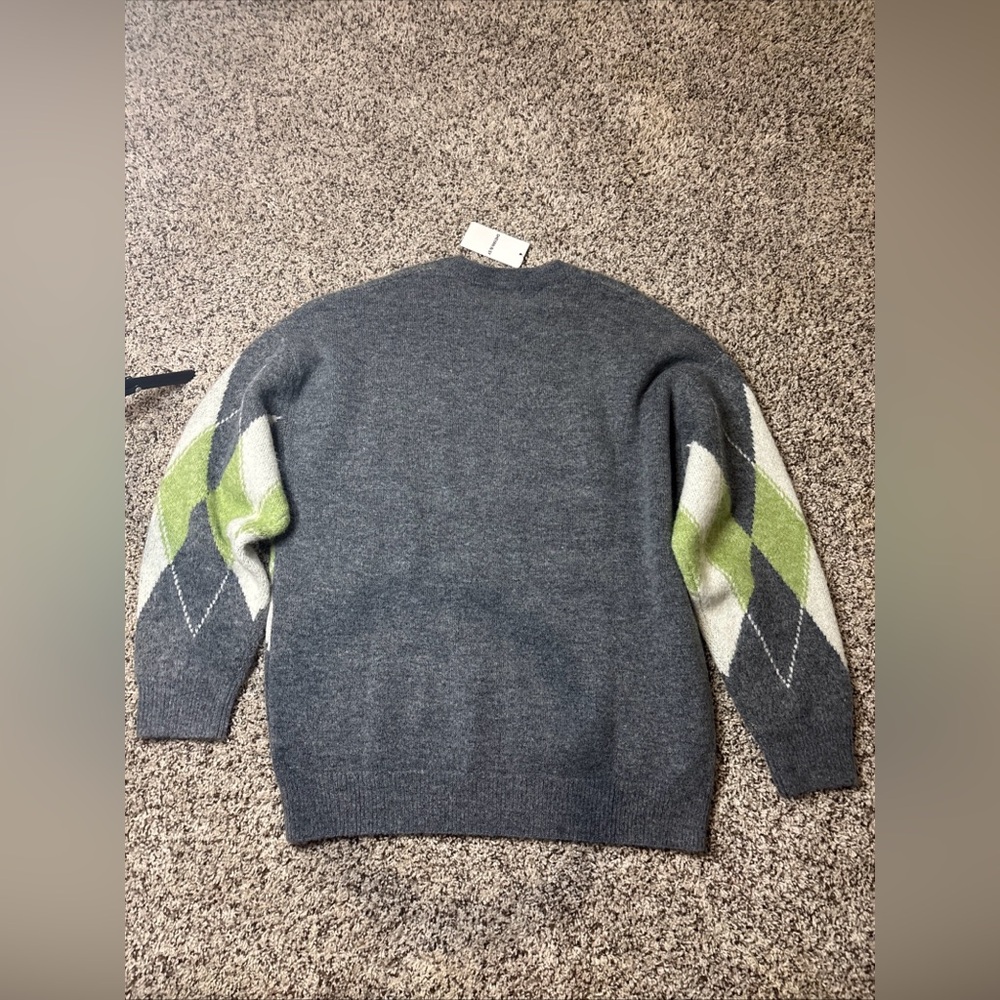Sweater - Picture 5 of 5